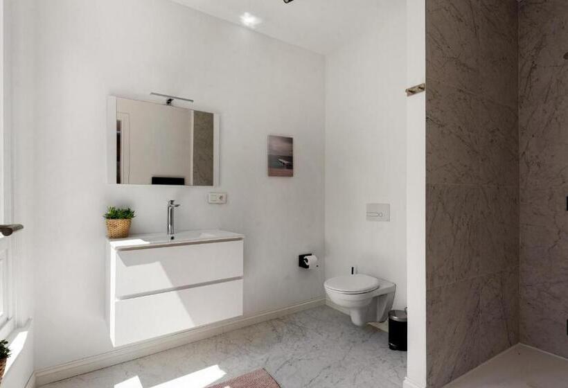 Suite City Center In Quiet Street & Airco