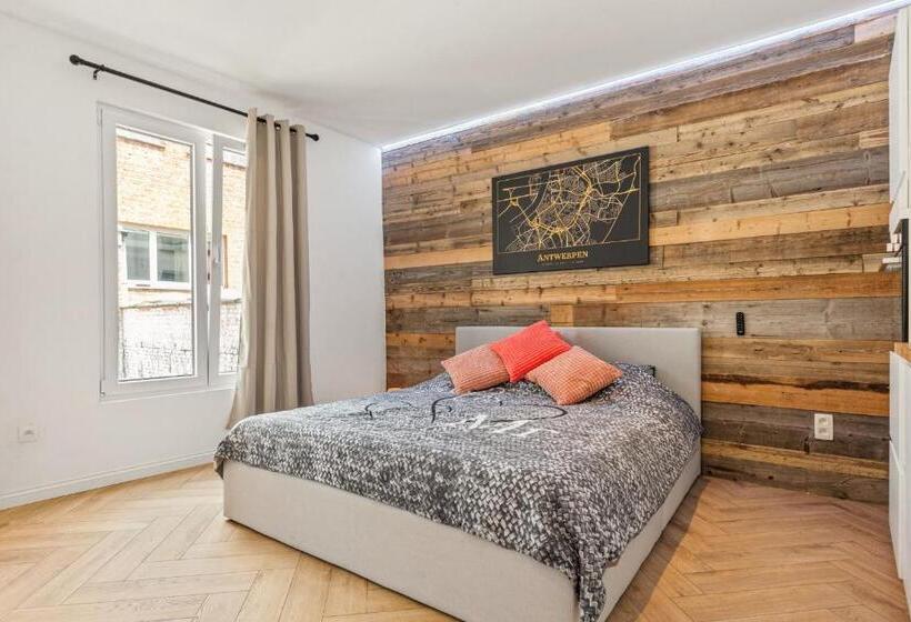 Suite City Center In Quiet Street & Airco