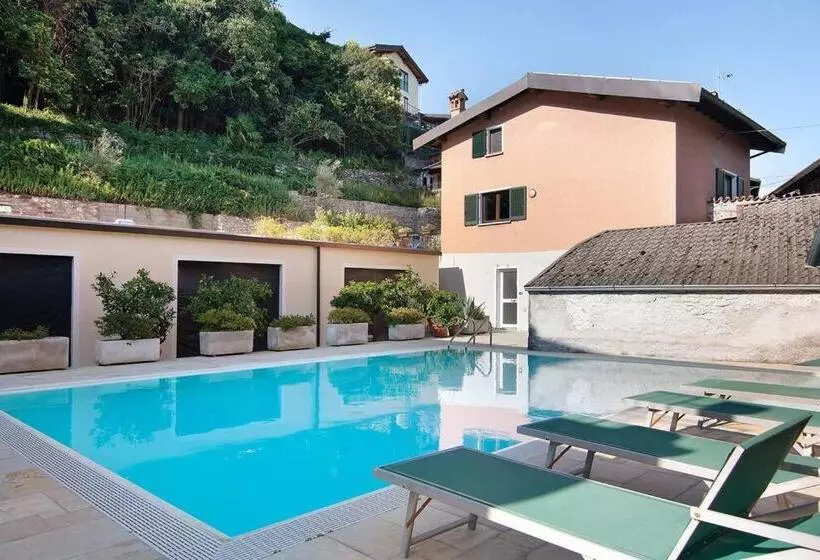 Villa Eden Jacuzzi Pool & Private Parking