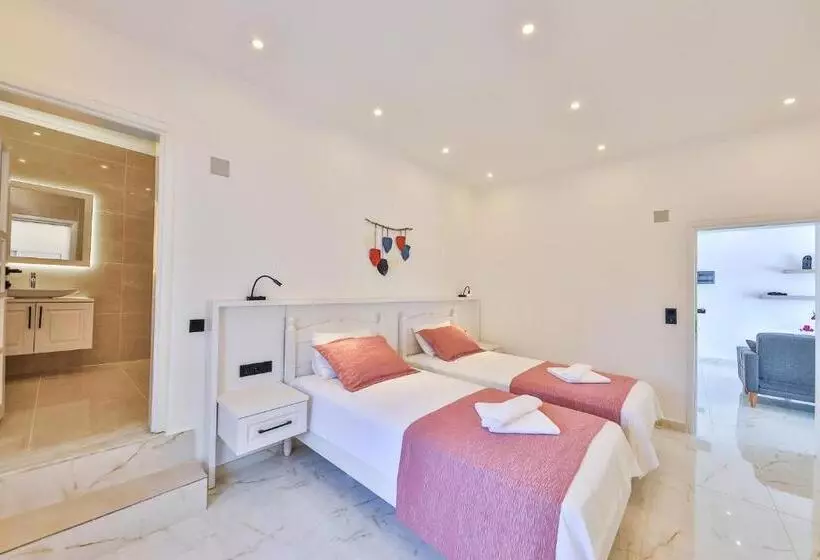 Villa Summery