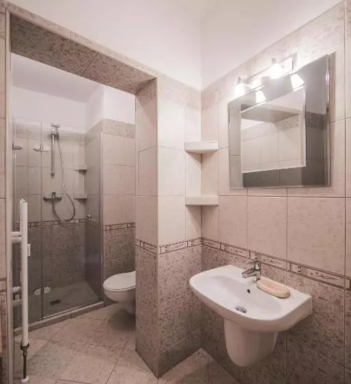 Retkeilymaja Penzion U Papoušků