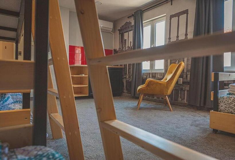 호스텔 Temple House