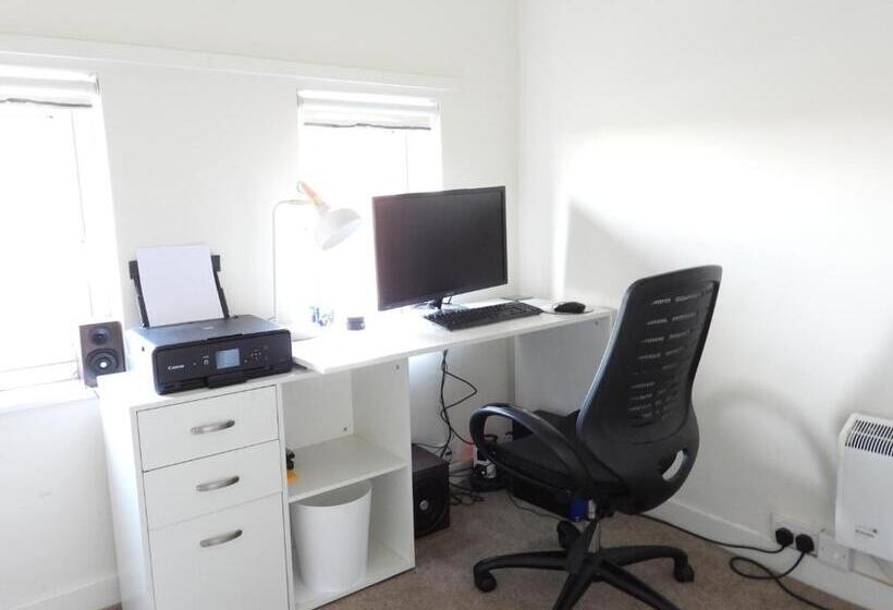 Charming Kintbury Cottage