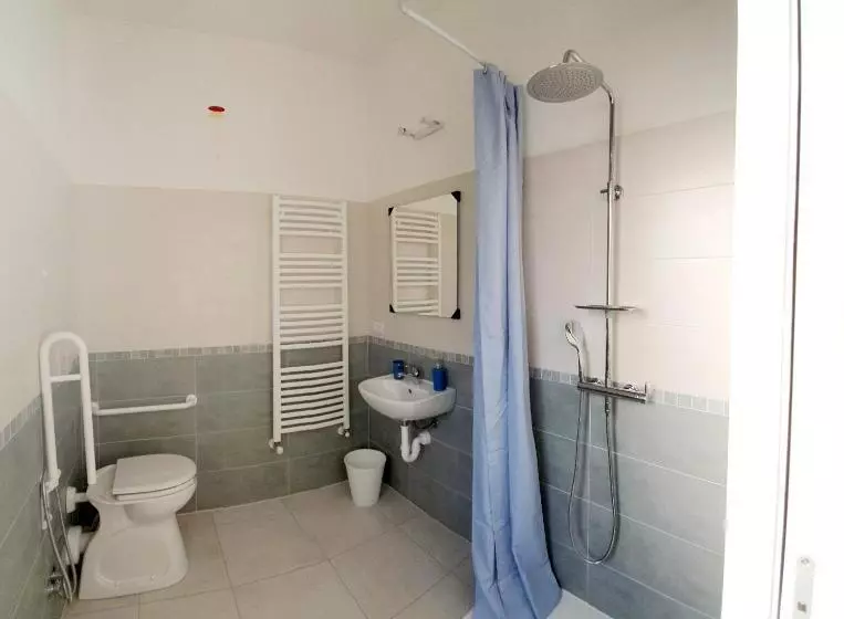 Fiori F   Le Joli Coin