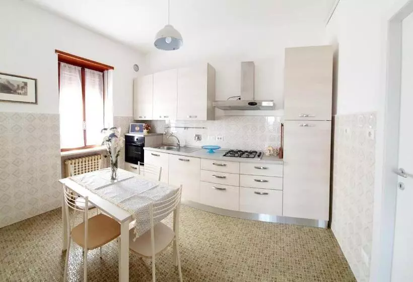 Fiori F   Le Joli Coin