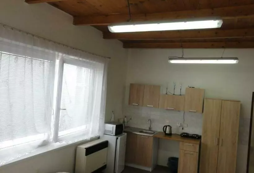 Majatalo Penzion U Hradeb