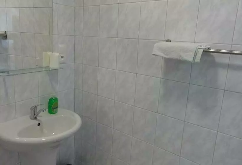 Majatalo Penzion U Hradeb