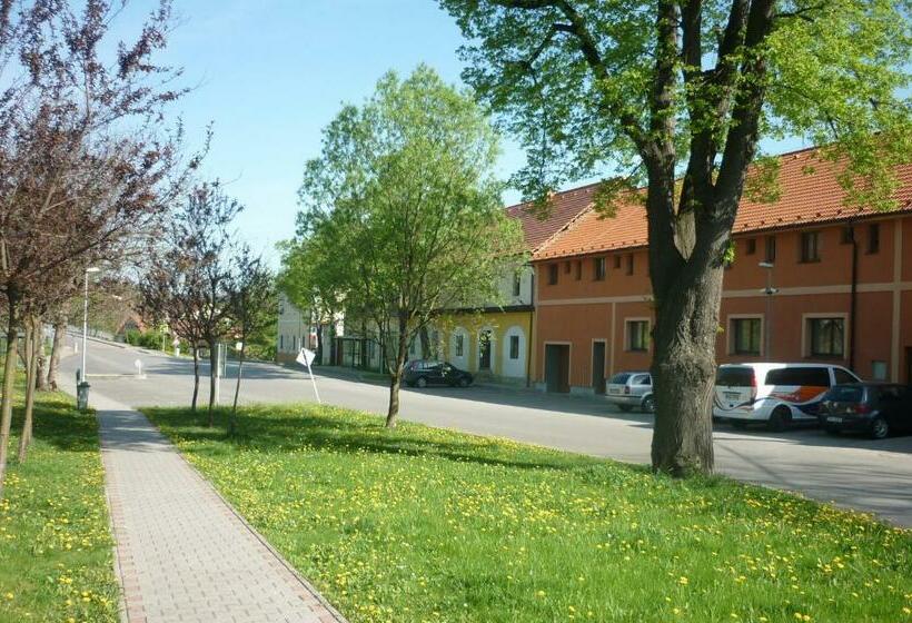 פנסיון Penzion V Maštali