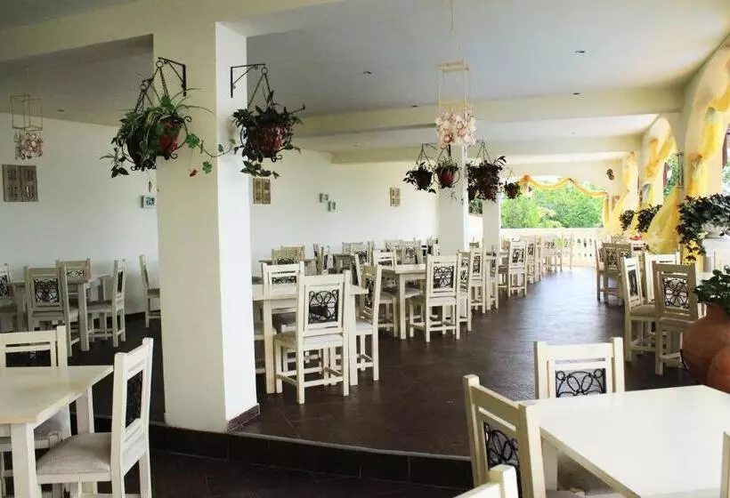 リゾートホテル Atrium Beach Hotel   All Inclusive