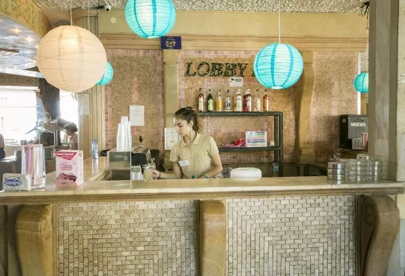 リゾートホテル Atrium Beach Hotel   All Inclusive