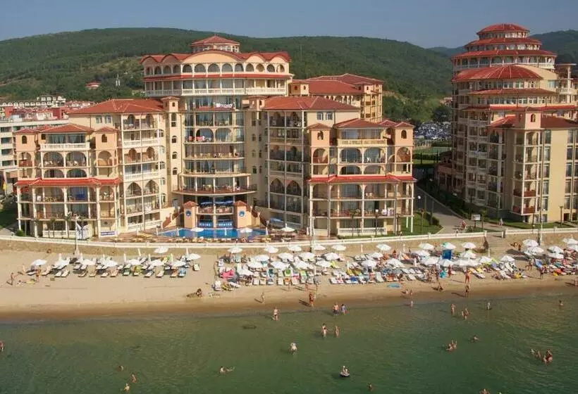 リゾートホテル Atrium Beach Hotel   All Inclusive