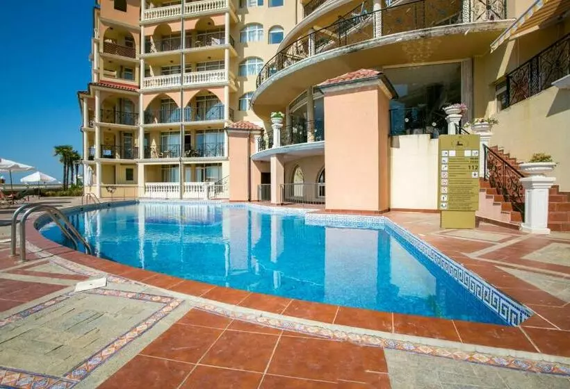 リゾートホテル Atrium Beach Hotel   All Inclusive