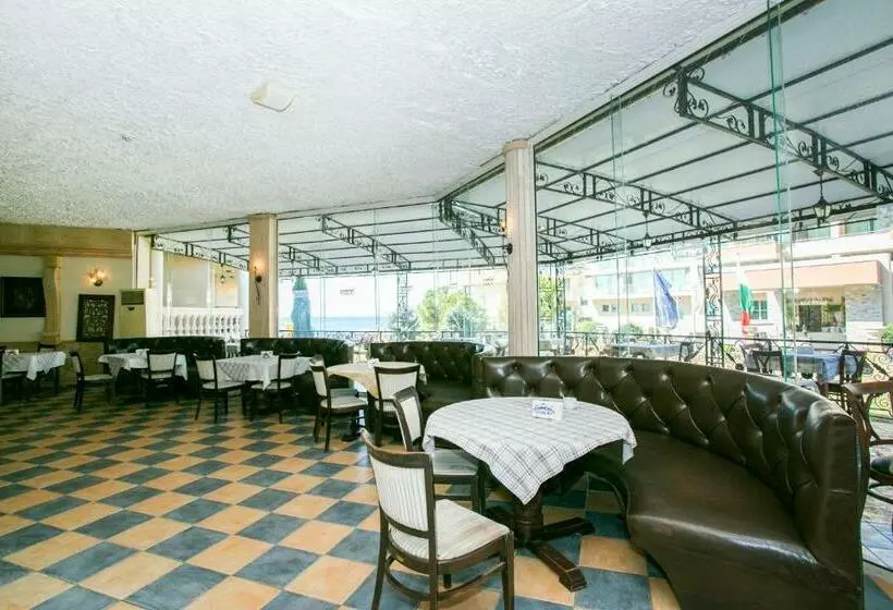 リゾートホテル Atrium Beach Hotel   All Inclusive