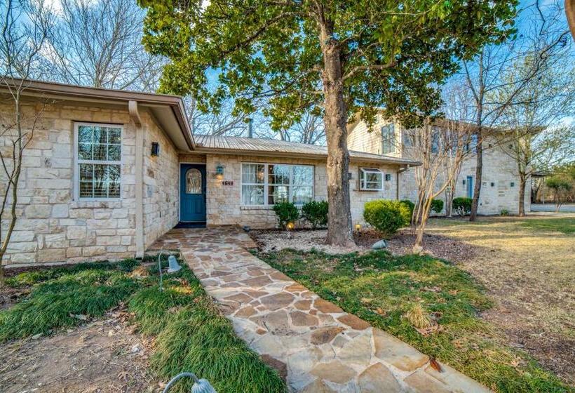 5 Bdrm Home On 2 Acres Mins To Wineries Private Heated Pool And Hot Tub