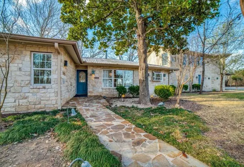 5 Bdrm Home On 2 Acres Mins To Wineries Private Heated Pool And Hot Tub