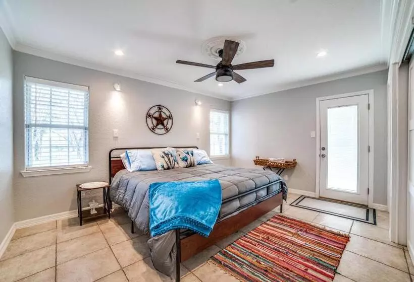 5 Bdrm Home On 2 Acres Mins To Wineries Private Heated Pool And Hot Tub