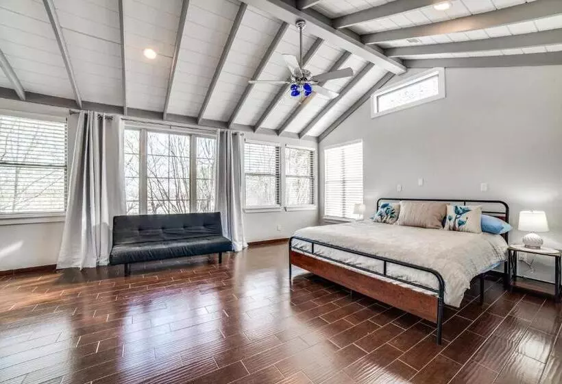 5 Bdrm Home On 2 Acres Mins To Wineries Private Heated Pool And Hot Tub