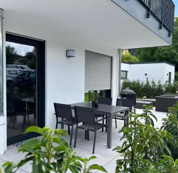 Auslese 54  Direkt Am Moselufer  Gästezimmer & Ferienwohnung