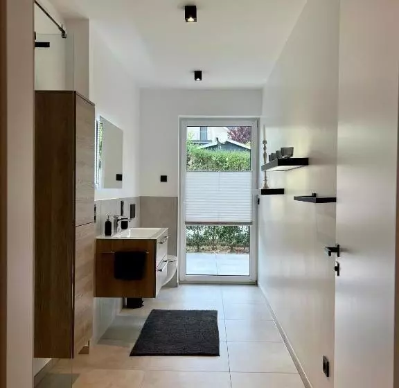 Auslese 54  Direkt Am Moselufer  Gästezimmer & Ferienwohnung