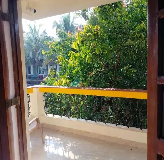 Hotelli Calangute Suites