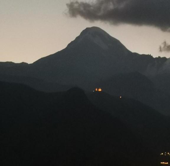 هتل Kazbegi Twins