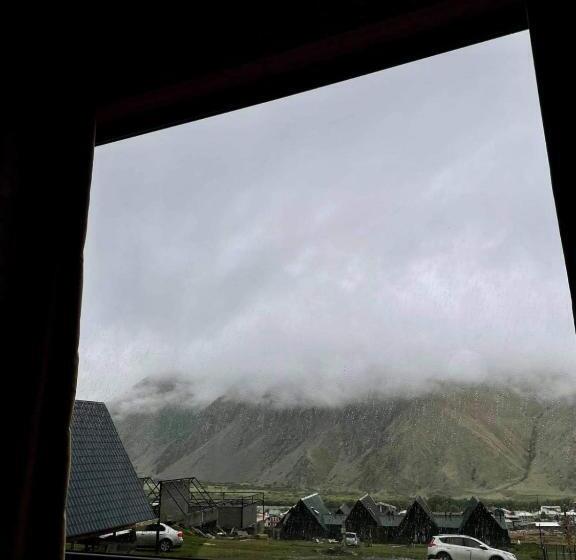 هتل Kazbegi Twins