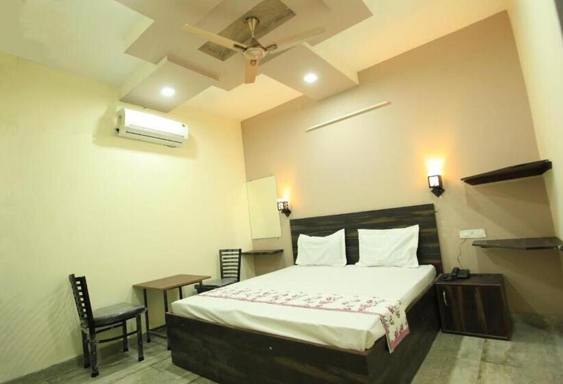 בית מלון כפרי Syal Inn