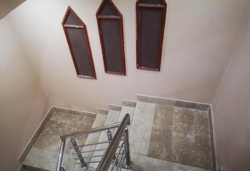 هتل Taj Palace Multan