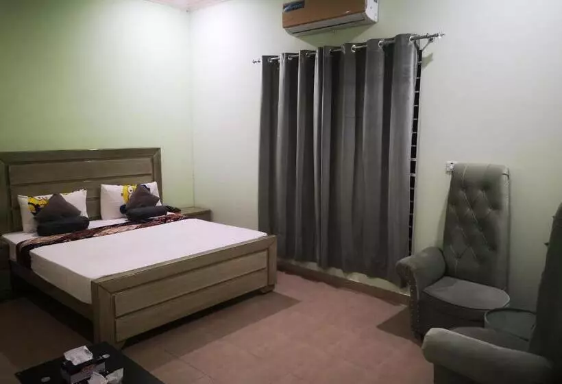 هتل Taj Palace Multan