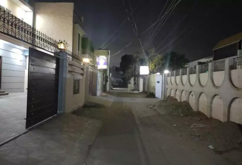 هتل Taj Palace Multan