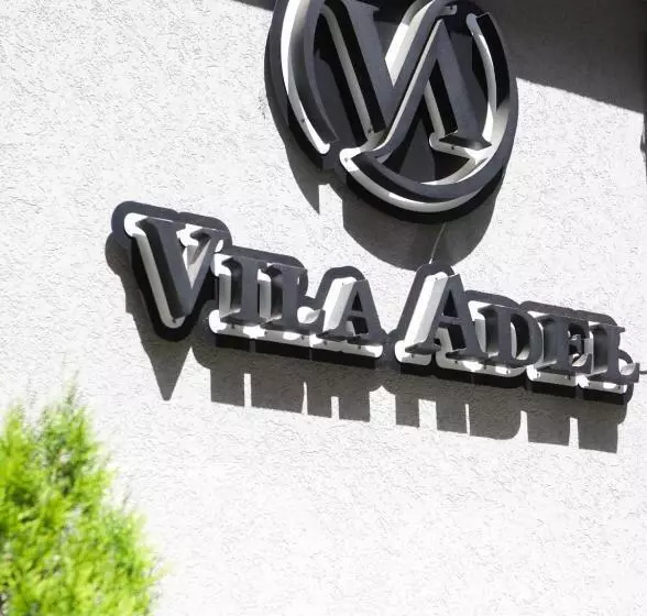ホテル Vila Adel