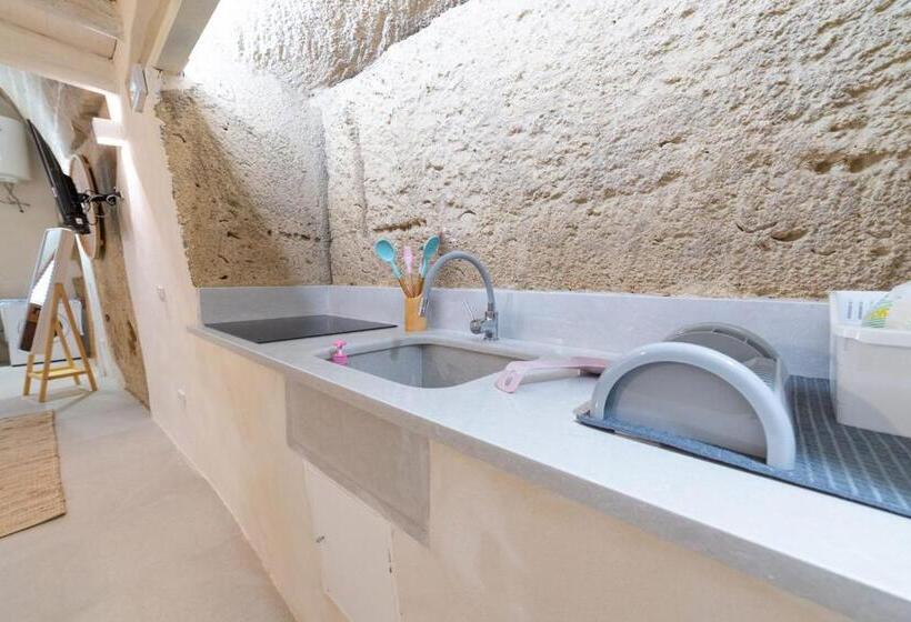 La Grotta Di Favignana