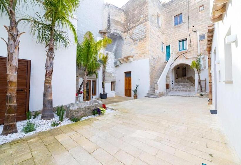 La Grotta Di Favignana