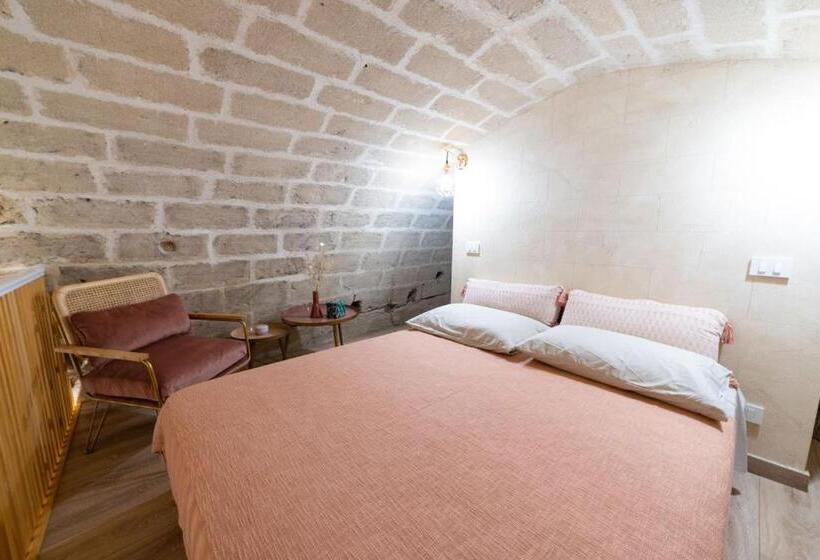 La Grotta Di Favignana