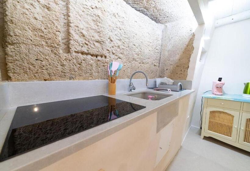 La Grotta Di Favignana