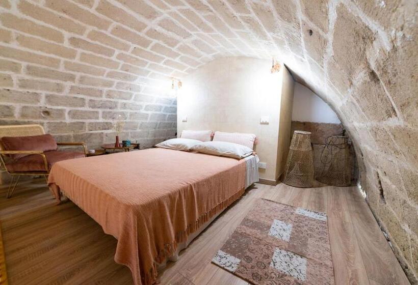 La Grotta Di Favignana