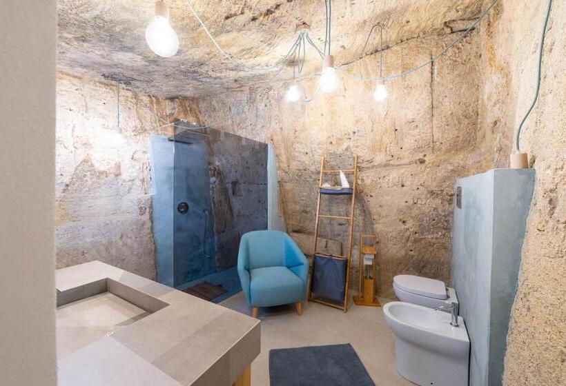 La Grotta Di Favignana