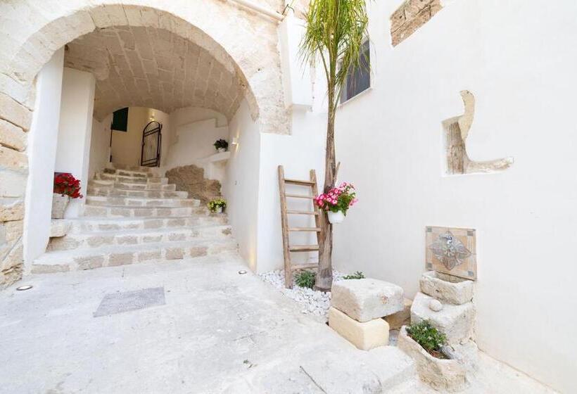 La Grotta Di Favignana