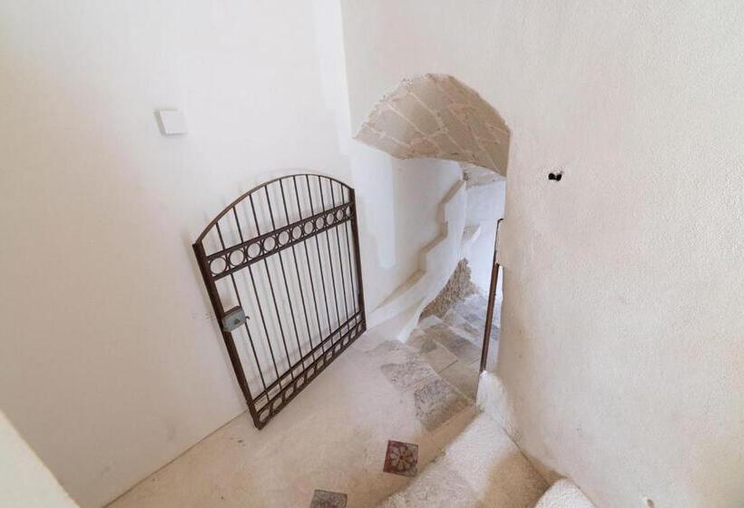 La Grotta Di Favignana