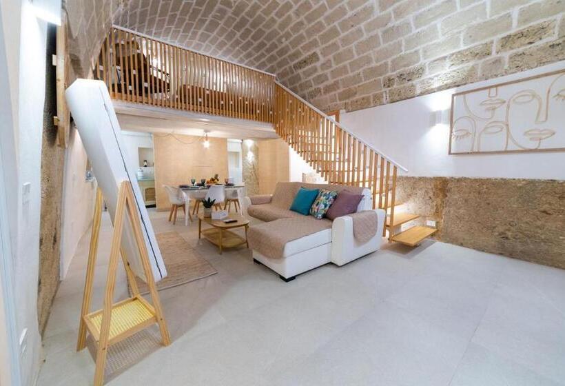 La Grotta Di Favignana