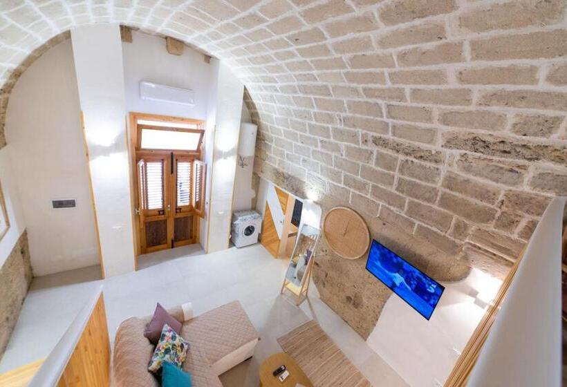 La Grotta Di Favignana