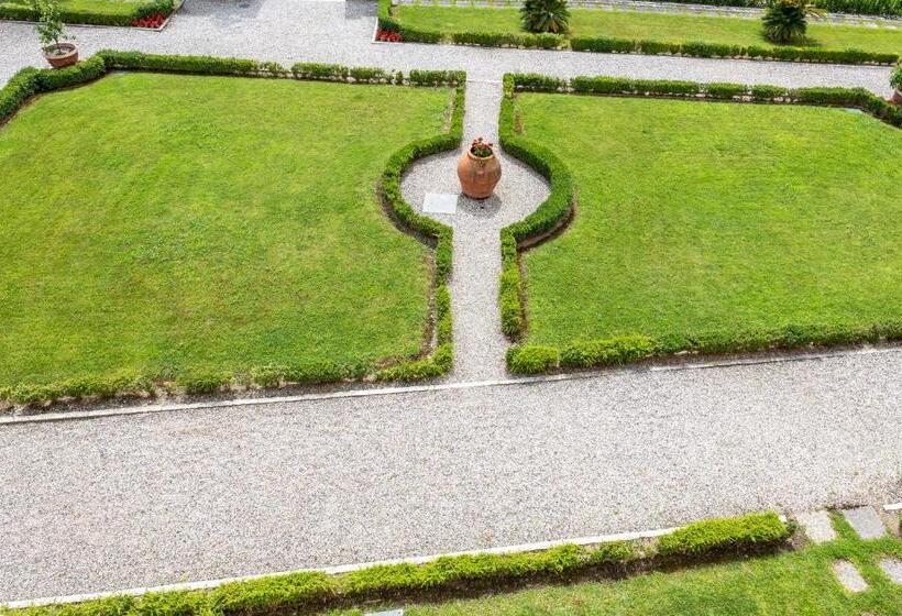 Lobram Castle Apartment Near Lazise
