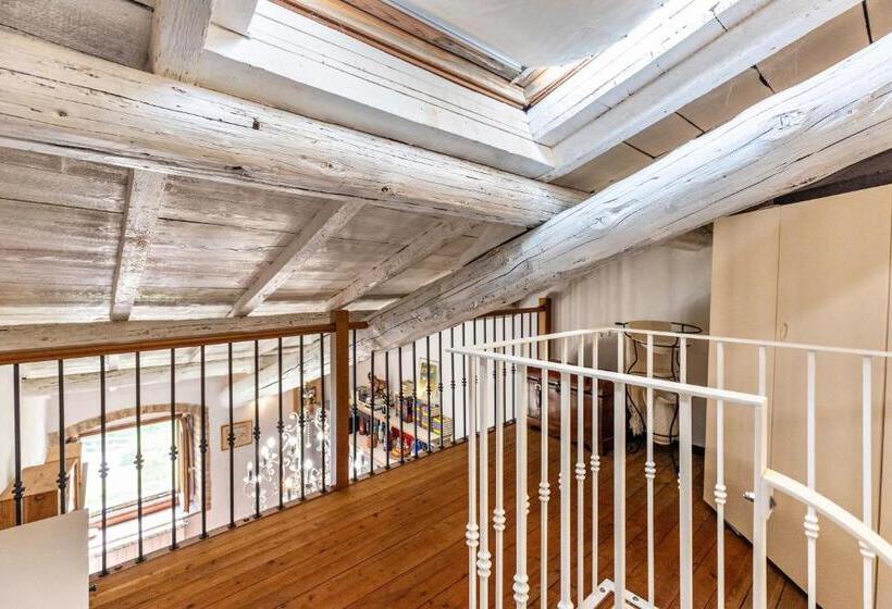 Lobram Castle Apartment Near Lazise