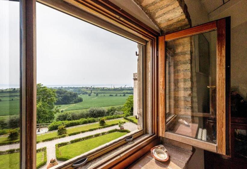 Lobram Castle Apartment Near Lazise