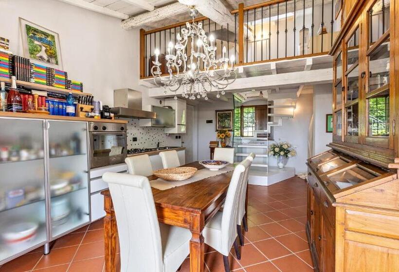 Lobram Castle Apartment Near Lazise