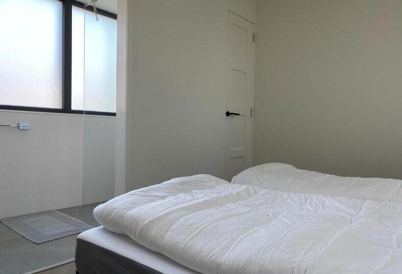 Luxe Vakantiewoning In Domburg, Vaandragerstraat