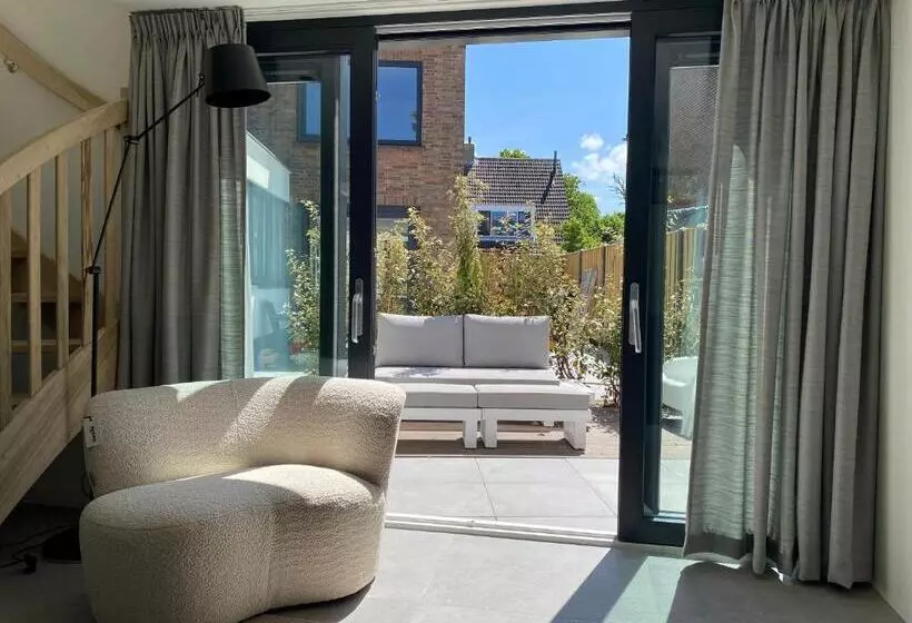 Luxe Vakantiewoning In Domburg, Vaandragerstraat