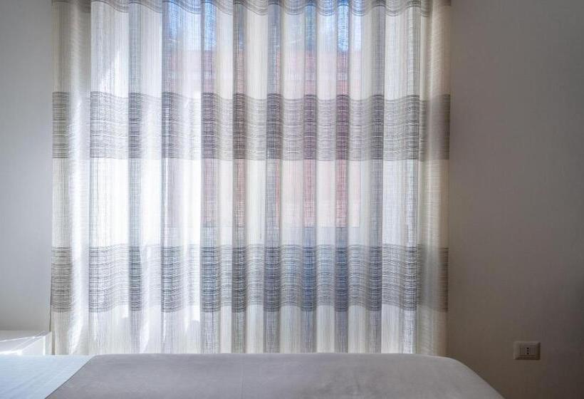 פנסיון L Isola Che C è