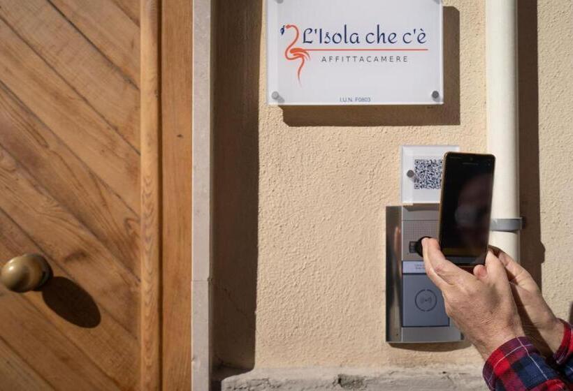 פנסיון L Isola Che C è