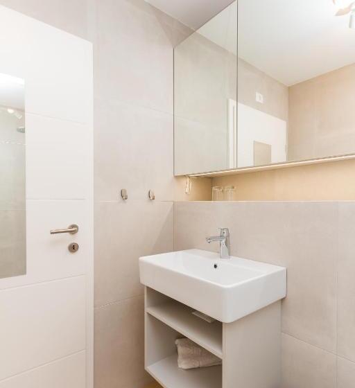 Premium Tartini Apartment 2 By Locap Group